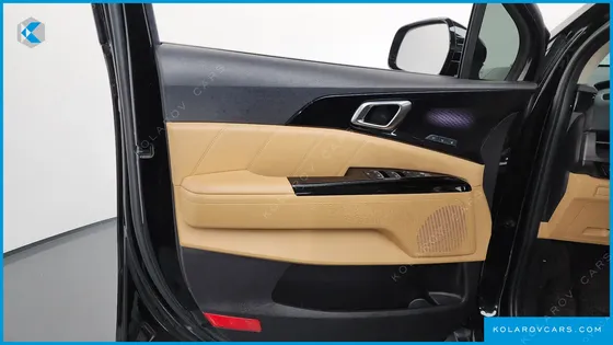 KIA CARNIVAL 9-SEATER SIGNATURE