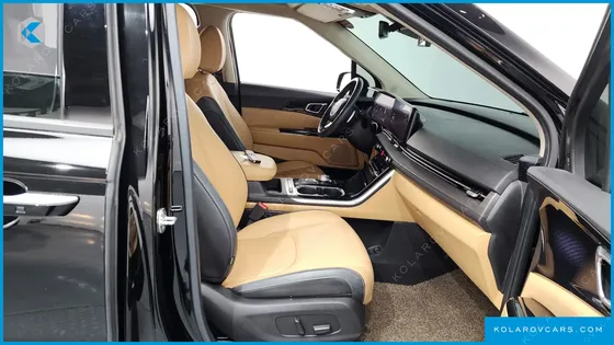KIA CARNIVAL 9-SEATER SIGNATURE