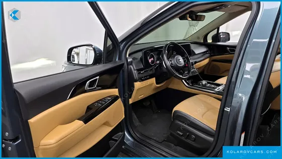 KIA CARNIVAL 9-SEATER NOBLESSE