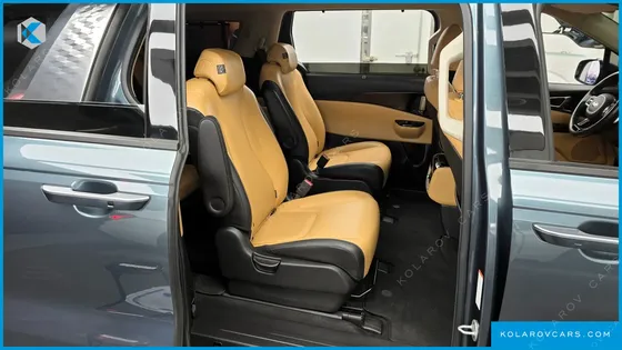 KIA CARNIVAL 9-SEATER NOBLESSE