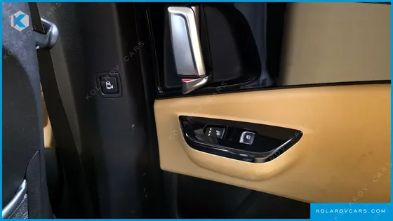 KIA CARNIVAL 9-SEATER NOBLESSE