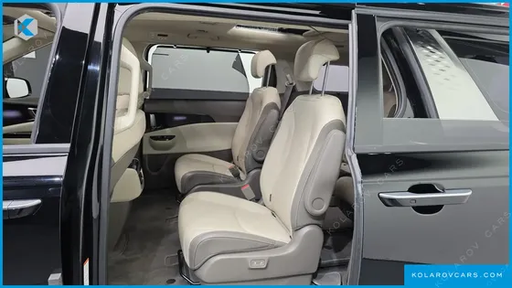 KIA CARNIVAL 9-SEATER SIGNATURE