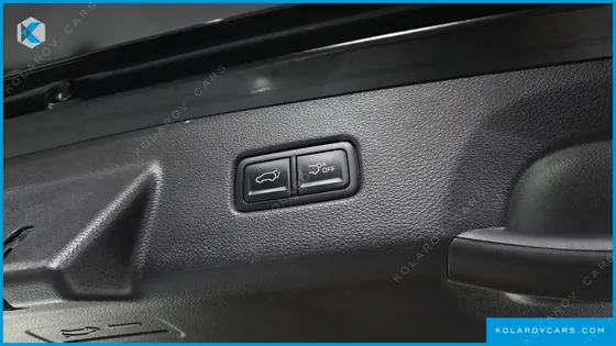 KIA CARNIVAL 7-SEATER NOBLESSE