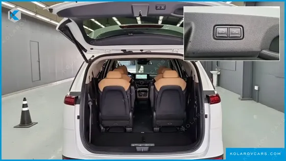 KIA CARNIVAL 9-SEATER SIGNATURE