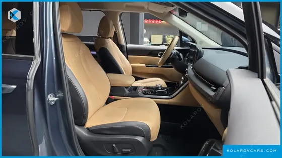 KIA CARNIVAL 7-SEATER SIGNATURE