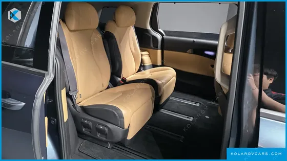 KIA CARNIVAL 7-SEATER SIGNATURE
