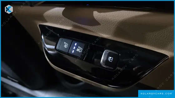 KIA CARNIVAL 7-SEATER SIGNATURE