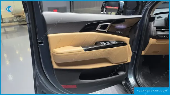 KIA CARNIVAL 7-SEATER SIGNATURE