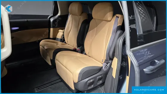 KIA CARNIVAL 7-SEATER SIGNATURE
