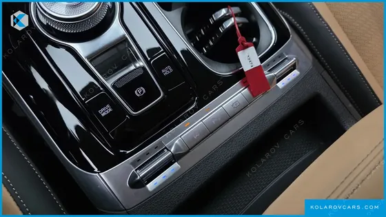 KIA CARNIVAL 7-SEATER SIGNATURE