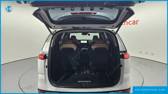 KIA CARNIVAL GASOLINE 9-SEATER SIGNATURE