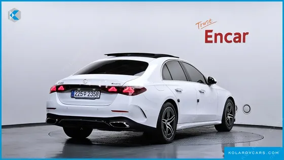 MERCEDES E-CLASS E300 4MATIC AMG LINE
