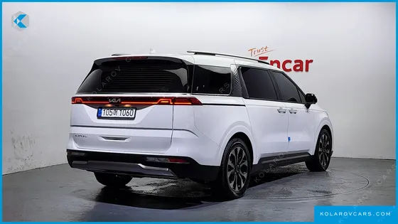 KIA CARNIVAL 7-SEATER SIGNATURE