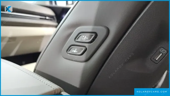KIA CARNIVAL 7-SEATER SIGNATURE