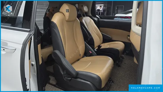 KIA CARNIVAL GASOLINE 9-SEATER NOBLESSE