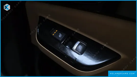 KIA CARNIVAL GASOLINE 9-SEATER NOBLESSE