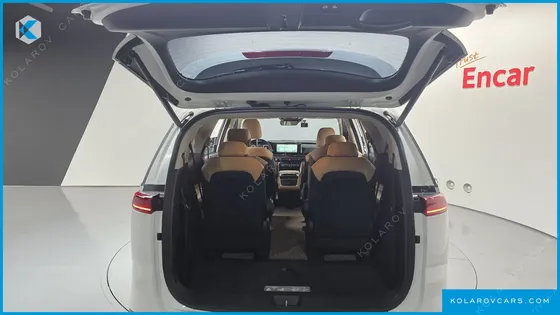 KIA CARNIVAL GASOLINE 9-SEATER NOBLESSE