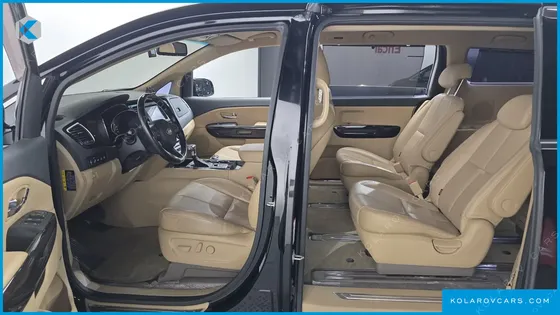 KIA CARNIVAL 9-SEATER NOBLESSE SPECIAL