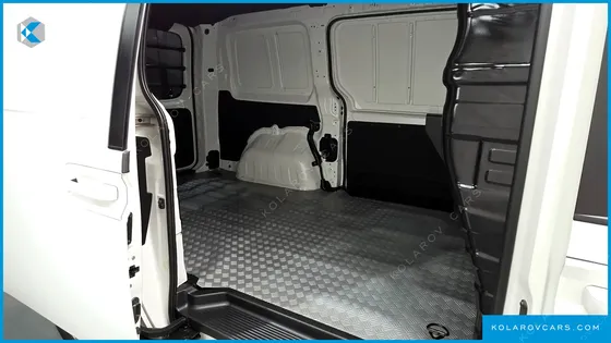 HYUNDAI STARIA CARGO 3-SEATER