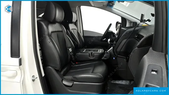 HYUNDAI STARIA CARGO 3-SEATER