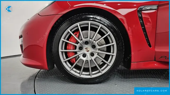 PORSCHE PANAMERA 4.8 GTS