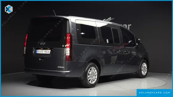 HYUNDAI STARIA CARGO 5-SEATER