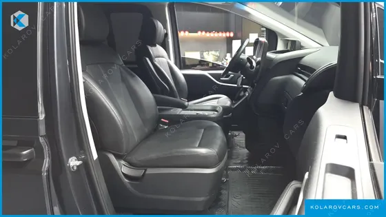 HYUNDAI STARIA CARGO 5-SEATER