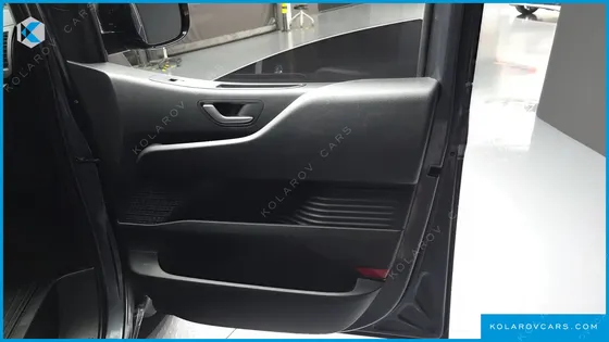 HYUNDAI STARIA CARGO 5-SEATER
