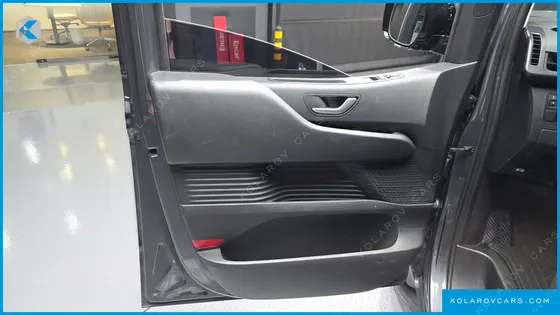 HYUNDAI STARIA CARGO 5-SEATER