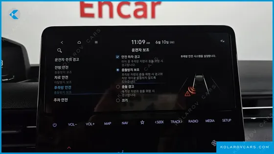 HYUNDAI STARIA LOUNGE 9-SEATER