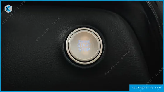 HYUNDAI STARIA LOUNGE 9-SEATER