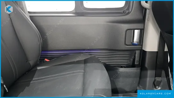HYUNDAI STARIA LOUNGE 9-SEATER