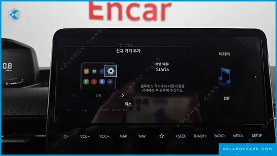 HYUNDAI STARIA LOUNGE 9-SEATER