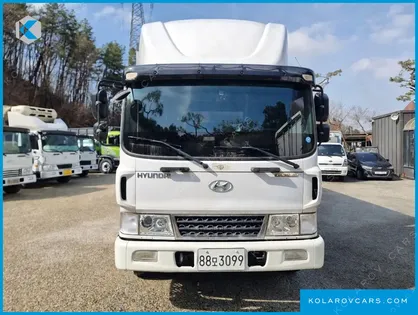 HYUNDAI MEGA TRUCK GOLD