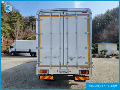 HYUNDAI MEGA TRUCK GOLD