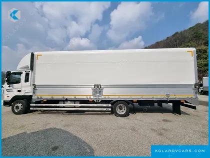 HYUNDAI MEGA TRUCK GOLD
