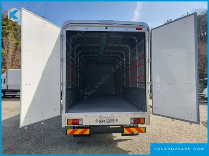 HYUNDAI MEGA TRUCK GOLD
