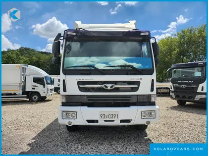 TATA DAEWOO NOBUS MID-SIZE TRUCK ROYAL