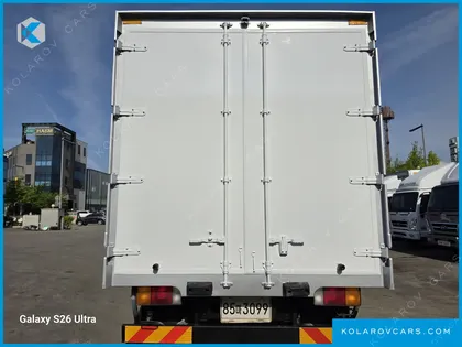 HYUNDAI MEGA TRUCK GOLD