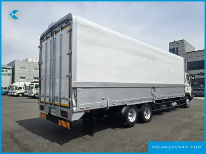 HYUNDAI MEGA TRUCK GOLD