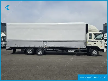 HYUNDAI MEGA TRUCK GOLD