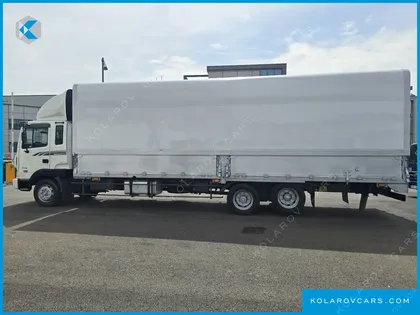 HYUNDAI MEGA TRUCK GOLD