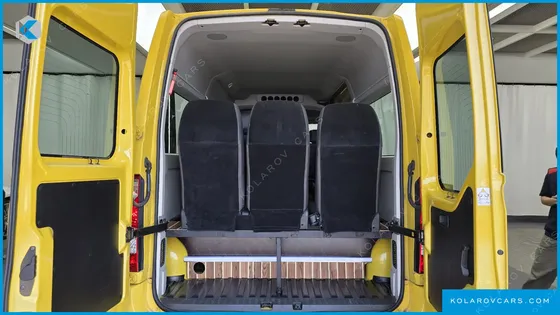 RENAULT KOREA MASTER SCHOOL BUS