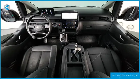 HYUNDAI STARIA TOURER 9-SEATER