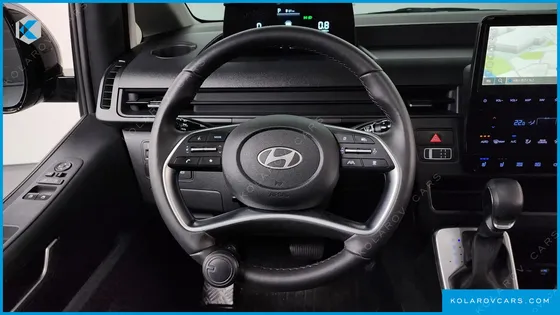 HYUNDAI STARIA TOURER 9-SEATER