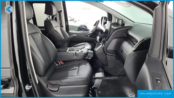 HYUNDAI STARIA TOURER 9-SEATER