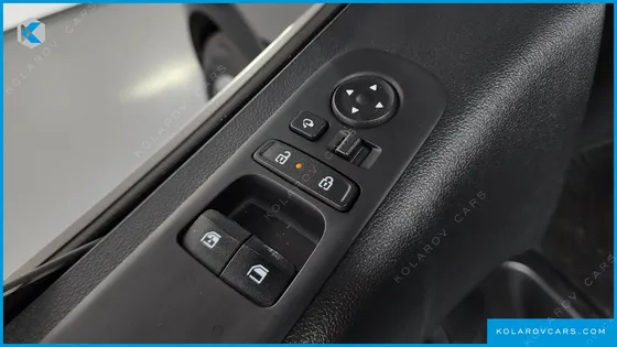 HYUNDAI STARIA TOURER 9-SEATER