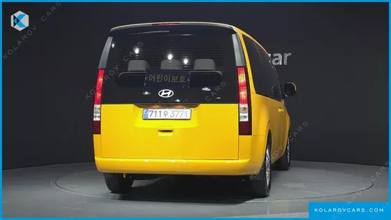 HYUNDAI STARIA HEV 1.6 TOURER 11-SEATER