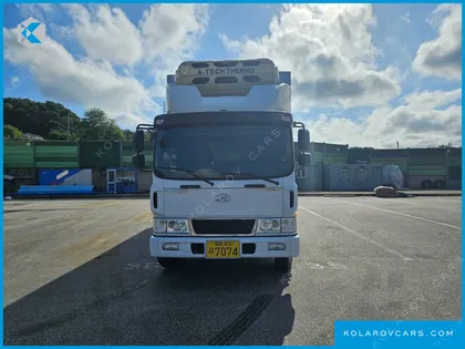 HYUNDAI MEGA TRUCK GOLD