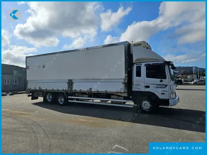 HYUNDAI MEGA TRUCK GOLD